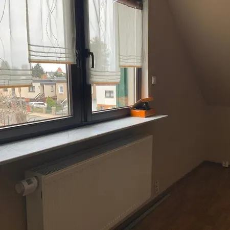Ferien/ Monteurzimmer Mit Gemeinsam Wozi, Kue, Bad, Wlan Magdebourg Extérieur photo