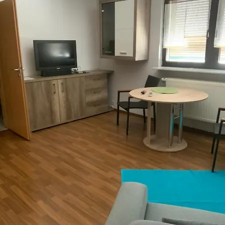 Ferien/ Monteurzimmer Mit Gemeinsam Wozi, Kue, Bad, Wlan Magdebourg Extérieur photo