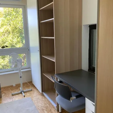 Ferien/ Monteurzimmer Mit Gemeinsam Wozi, Kue, Bad, Wlan Magdebourg Extérieur photo