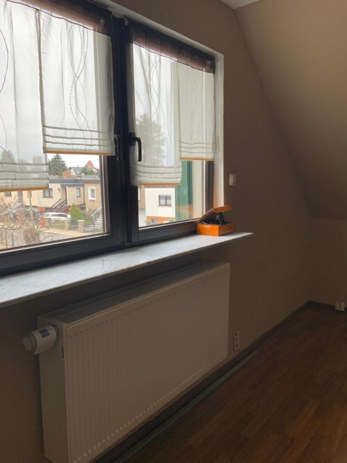 Séjour chez l'habitant Ferien/ Monteurzimmer Mit Gemeinsam Wozi, Kue, Bad, Wlan Magdebourg