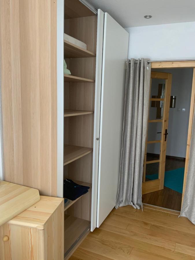 Ferien/ Monteurzimmer Mit Gemeinsam Wozi, Kue, Bad, Wlan Séjour chez l'habitant Magdebourg