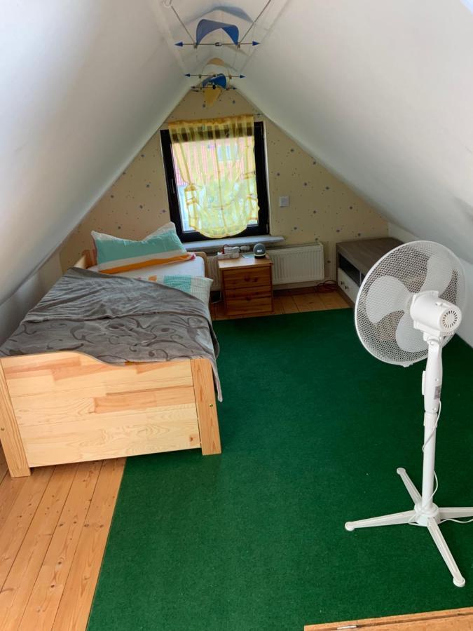 Séjour chez l'habitant Ferien/ Monteurzimmer Mit Gemeinsam Wozi, Kue, Bad, Wlan