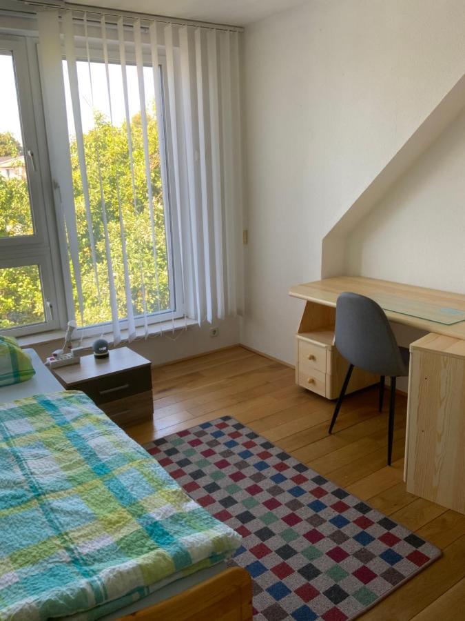 Ferien/ Monteurzimmer Mit Gemeinsam Wozi, Kue, Bad, Wlan